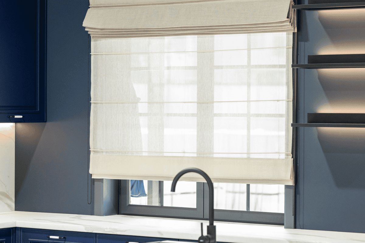 Римські штори на кухню